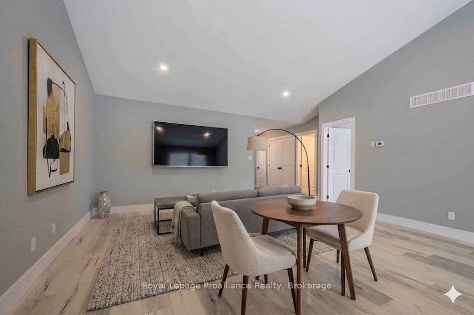 117 Farrington Crescent, Prince Edward County, ON K0K 2T0 – photo 3