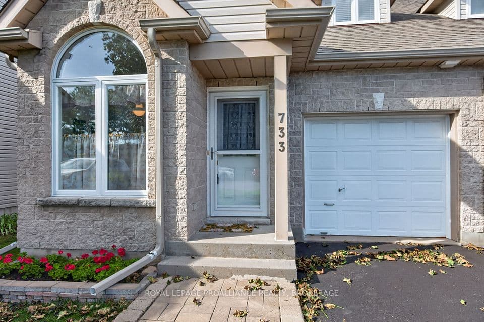 733 Shires Way, Kingston, ON K7M 8X9 – photo 2