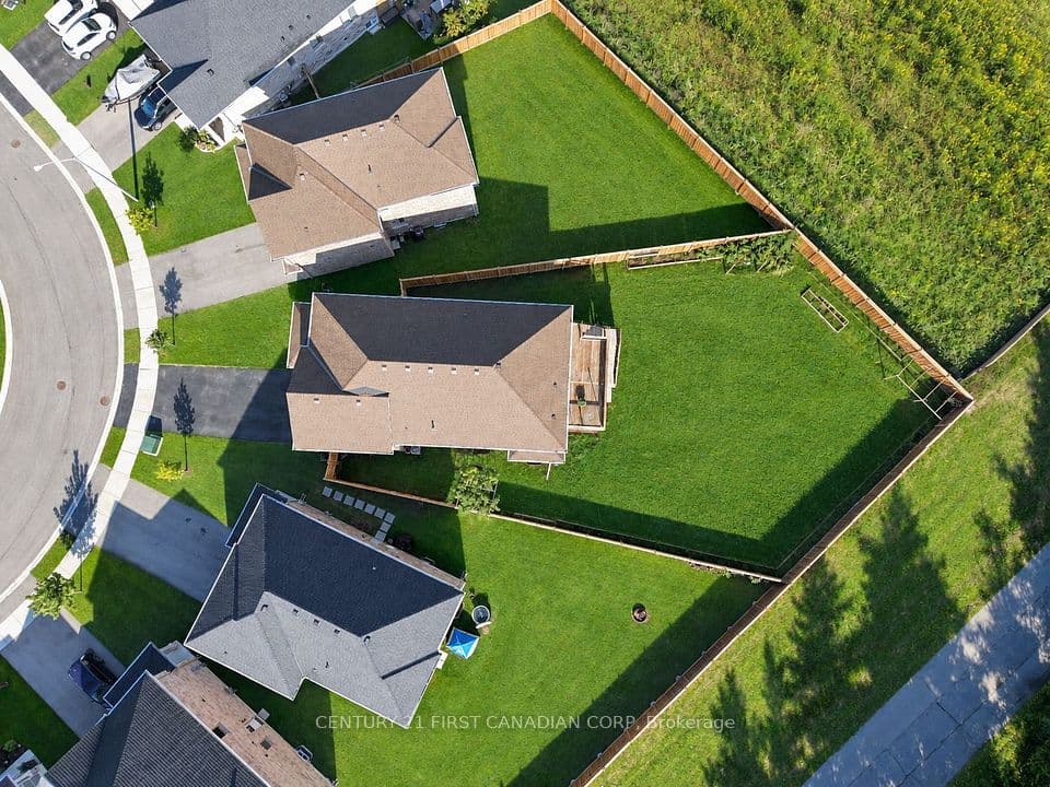 36 Seaton Crescent, Tillsonburg, ON N4G 0J8 – photo 3