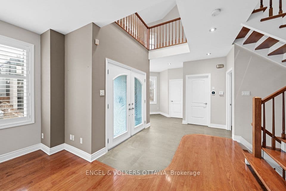 249 Atlantis Avenue, Carlingwood - Westboro and Area, ON K2A 1X9 – photo 2