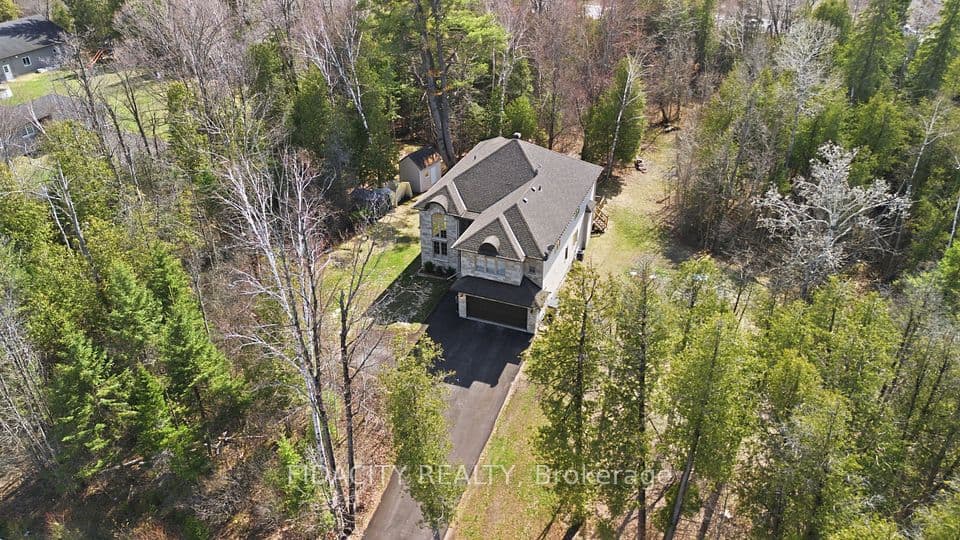 152 Wilbert Cox Drive, Carp - Huntley Ward, ON K0A 1L0 – photo 2