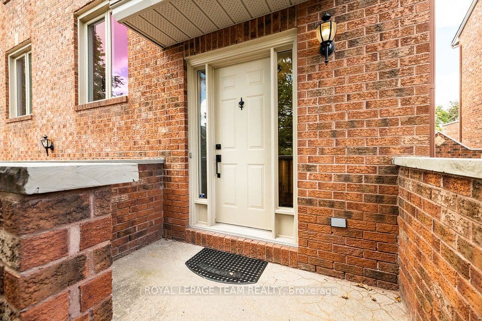 17 Catherwood Court, Kanata, ON K2K 2K1 – photo 3