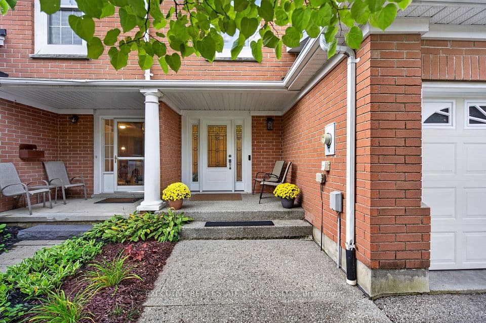 427 Beaver Creek Road, Waterloo, ON N1V 2J8 – photo 3