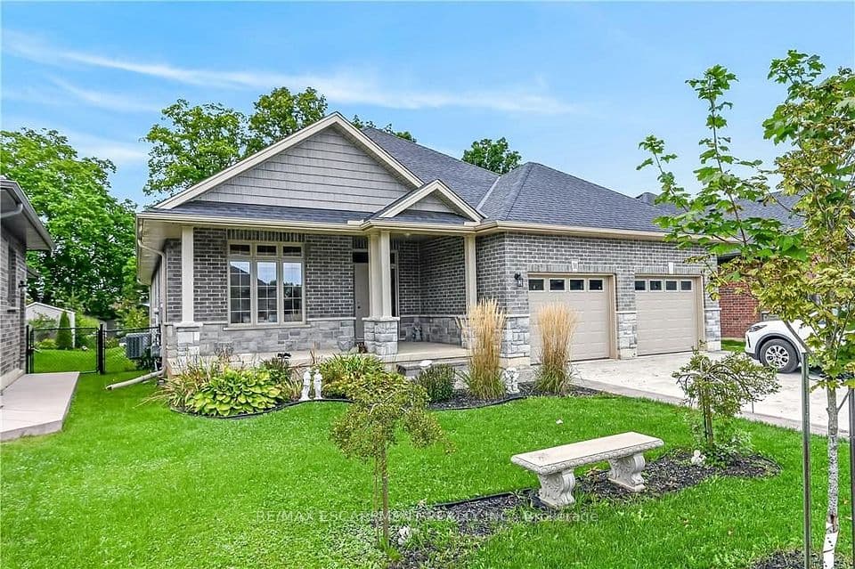 31 Sycamore Drive, Norfolk, ON N0A 1N6 – main photo