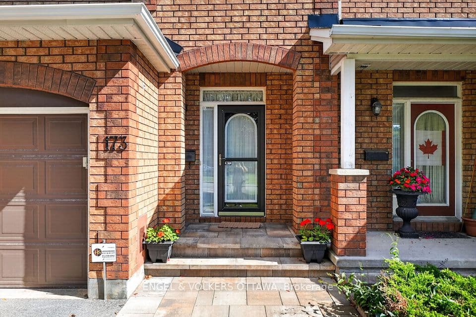 173 Hearst Way, Kanata, ON K2L 4G6 – photo 3
