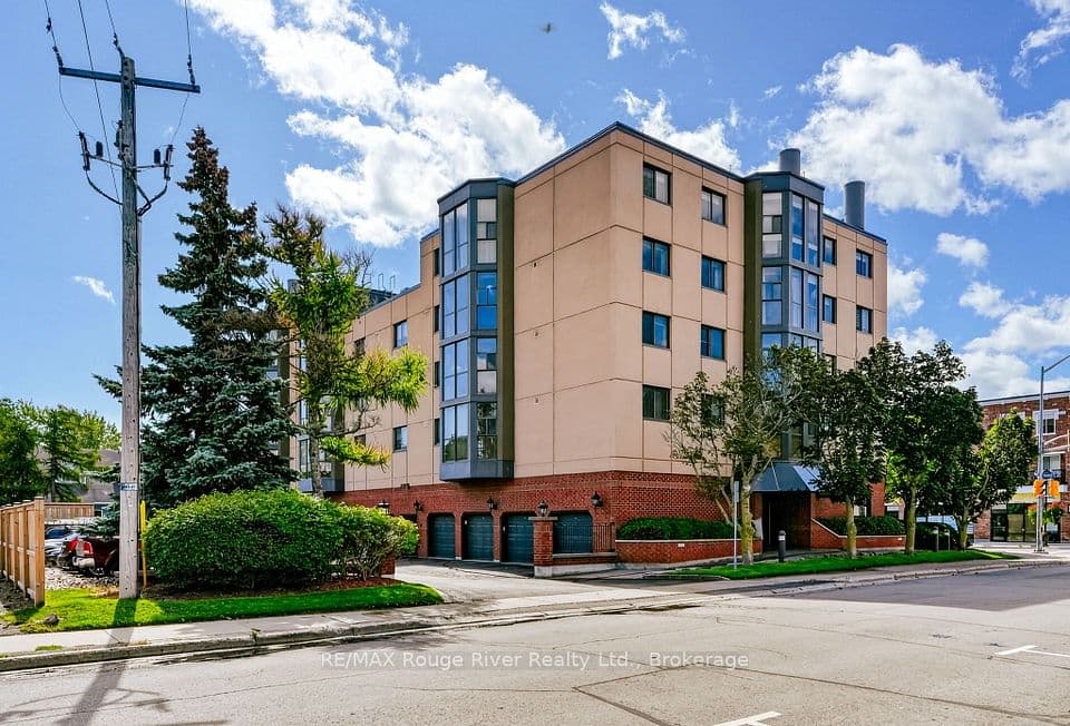 1 Queen Street 402, Cobourg, ON K9A 1M8 – photo 2