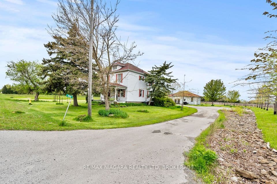 1068 Niagara Stone Road, Niagara-on-the-Lake, ON L0S 1J0 – main photo