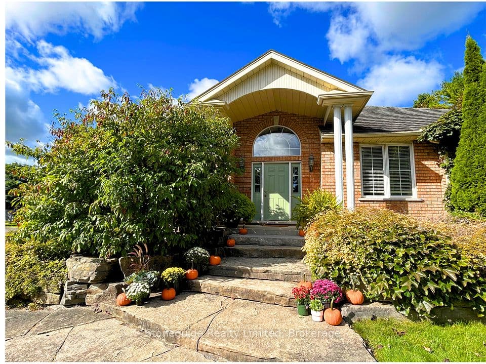 1580 College Park Drive, Peterborough, ON K9K 2G9 – main photo