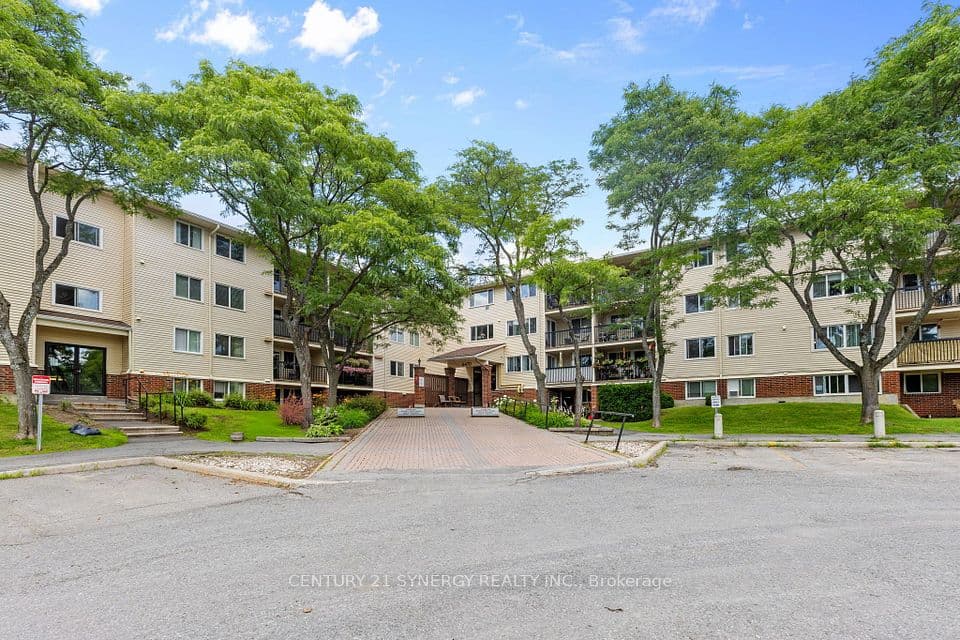 6470 Bilberry Drive 412, Orleans - Convent Glen and Area, ON K1C 4P1 – main photo