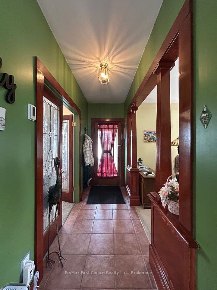 245 Francis Street W, Thunder Bay, ON P7E 4C1 – photo 2