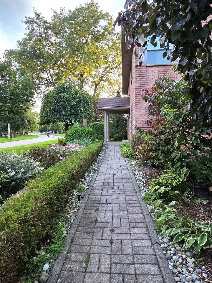 26 NORTHCREST Drive, London North, ON N5X 3V8 – photo 2