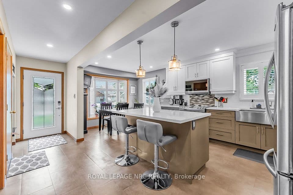 77 St. Augustine Drive, St. Catharines, ON L2P 3V7 – photo 2