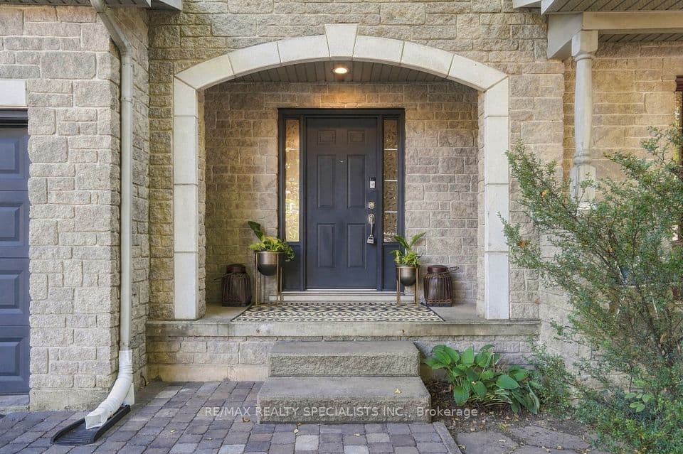 90 Foxborough Drive, Hamilton, ON L9G 4Z1 – photo 2