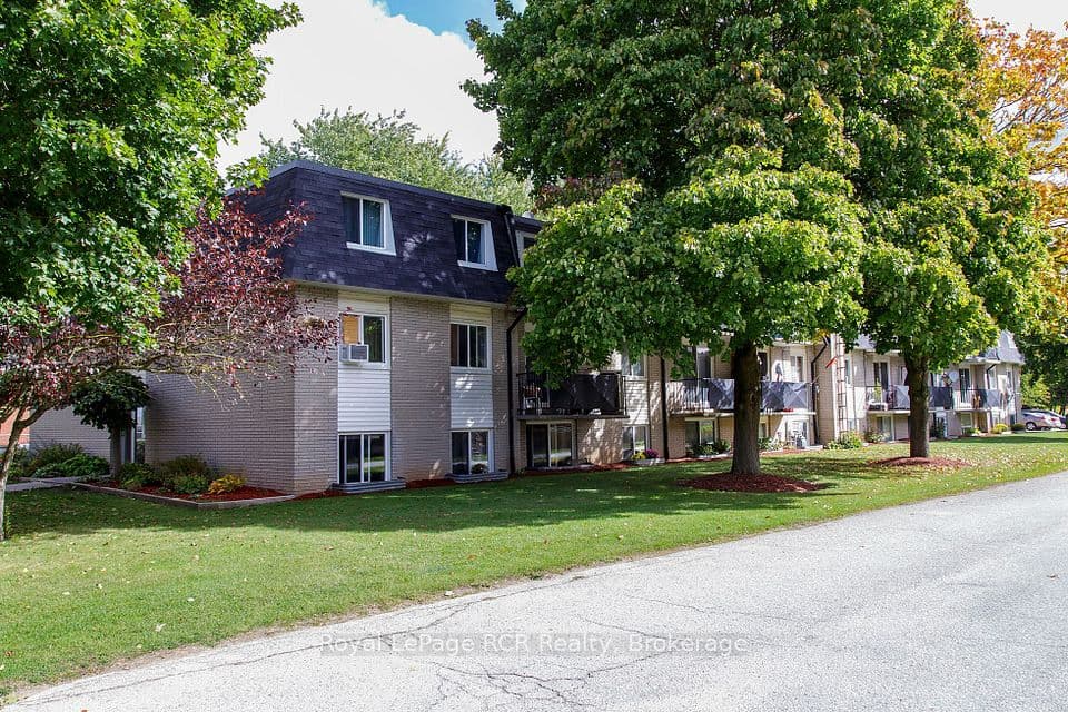 118 Preston Street S 324, Wellington North, ON N0G 1A0 – main photo