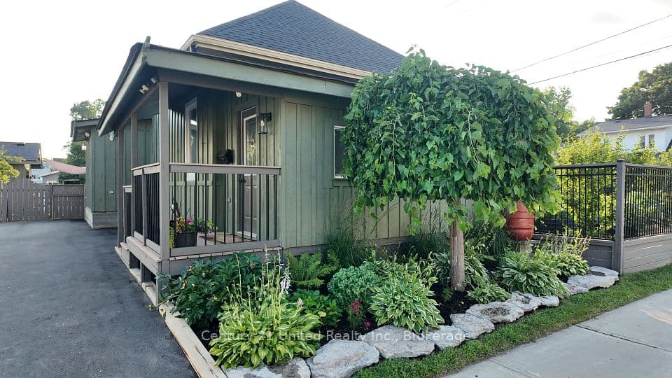 759 Hurley Street, Peterborough, ON K9J 3B1 – main photo