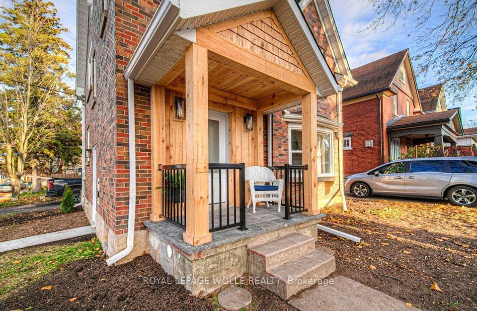 30 Dunbar Road S, Waterloo, ON N2L 2E3 – photo 3