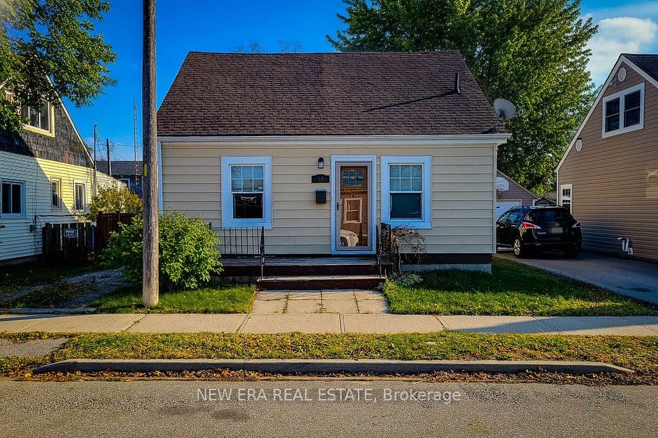 54 Eighth Avenue, Brantford, ON N3S 1C3 – main photo