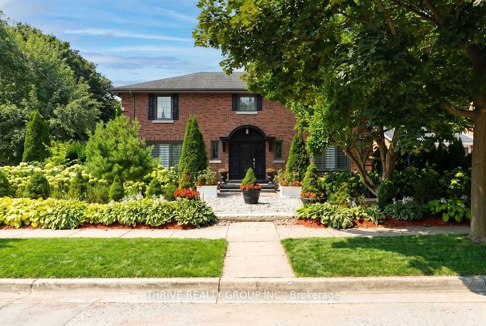 1067 LOMBARDO Avenue, London East, ON N6A 2X9 – main photo