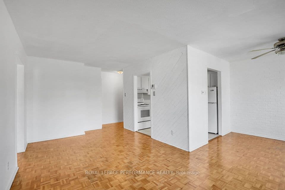 2044 Arrowsmith Drive 208C, Beacon Hill North - South and Area, ON K1J 7V8 – photo 3