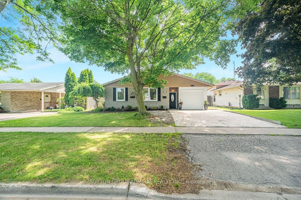 7056 Harriman Street, Niagara Falls, ON L2J 3S2 – main photo