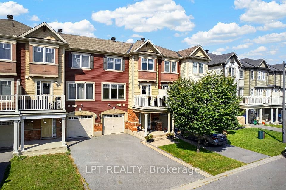 166 Sunshine Crescent, Orleans - Cumberland and Area, ON K4A 0V3 – photo 2