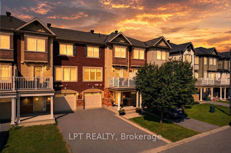 166 Sunshine Crescent, Orleans - Cumberland and Area, ON K4A 0V3 – main photo