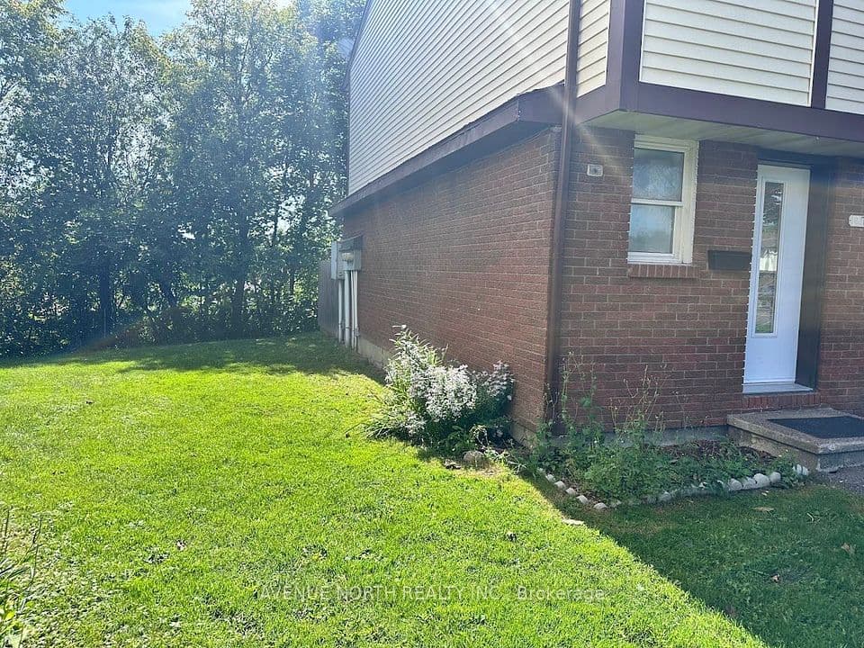 1370 Foxwell Street 7, Cyrville - Carson Grove - Pineview, ON K1B 5J2 – photo 2