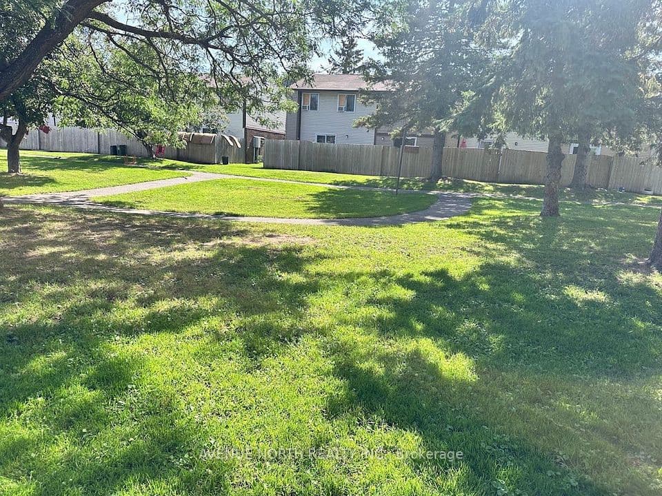 1469 Foxwell Street, Cyrville - Carson Grove - Pineview, ON K1B 5J5 – photo 2
