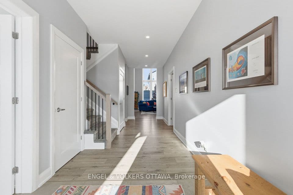 640 Meadowridge Circle, Carp - Huntley Ward, ON K0A 1L0 – photo 3