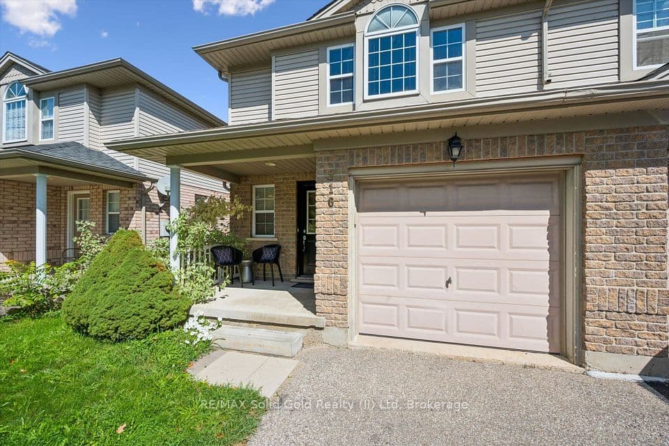 516 Dansbury Drive, Waterloo, ON N2K 4K8 – photo 3