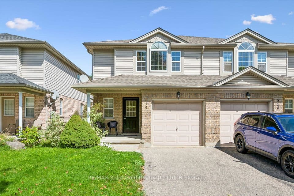 516 Dansbury Drive, Waterloo, ON N2K 4K8 – main photo