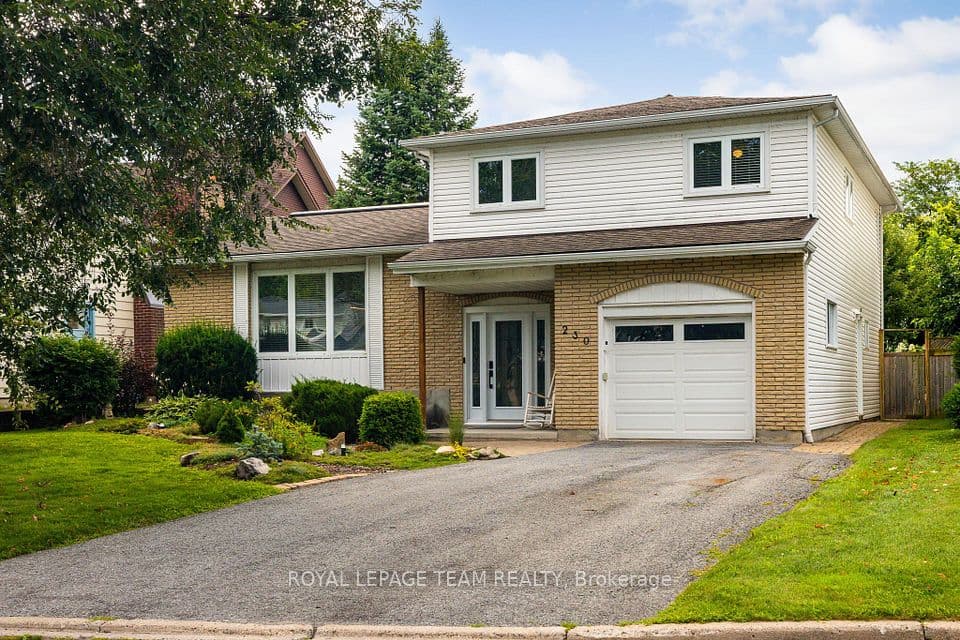 230 Lincoln Heights Road, Britannia - Lincoln Heights and Area, ON K2B 8A8 – main photo
