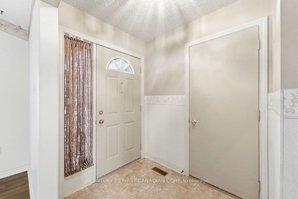 30 Bonaventure Drive, London East, ON N5V 4B5 – photo 3