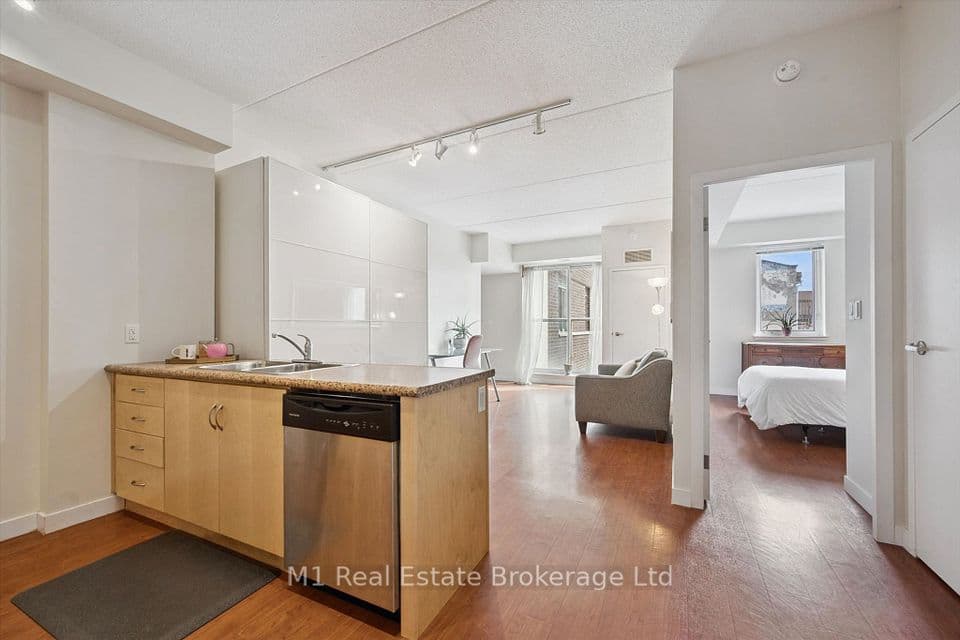 5 Gordon Street 208, Guelph, ON N1H 4G8 – main photo