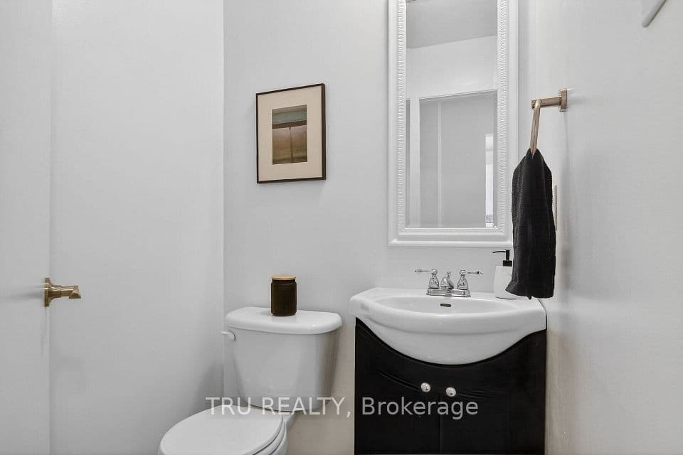 16-164 BARROW Crescent, Kanata, ON K2L 2J1 – photo 3