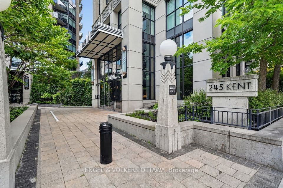 245 Kent Street 706, Ottawa Centre, ON K2P 0A5 – photo 2