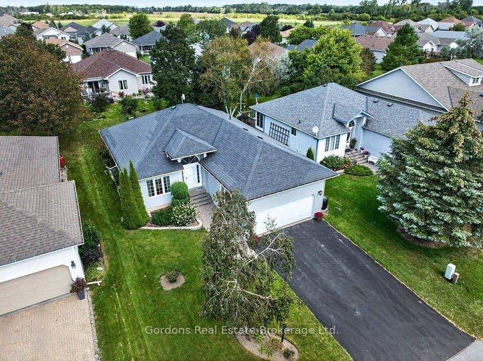 39 Elmdale Drive, Prince Edward County, ON K0K 3L0 – main photo