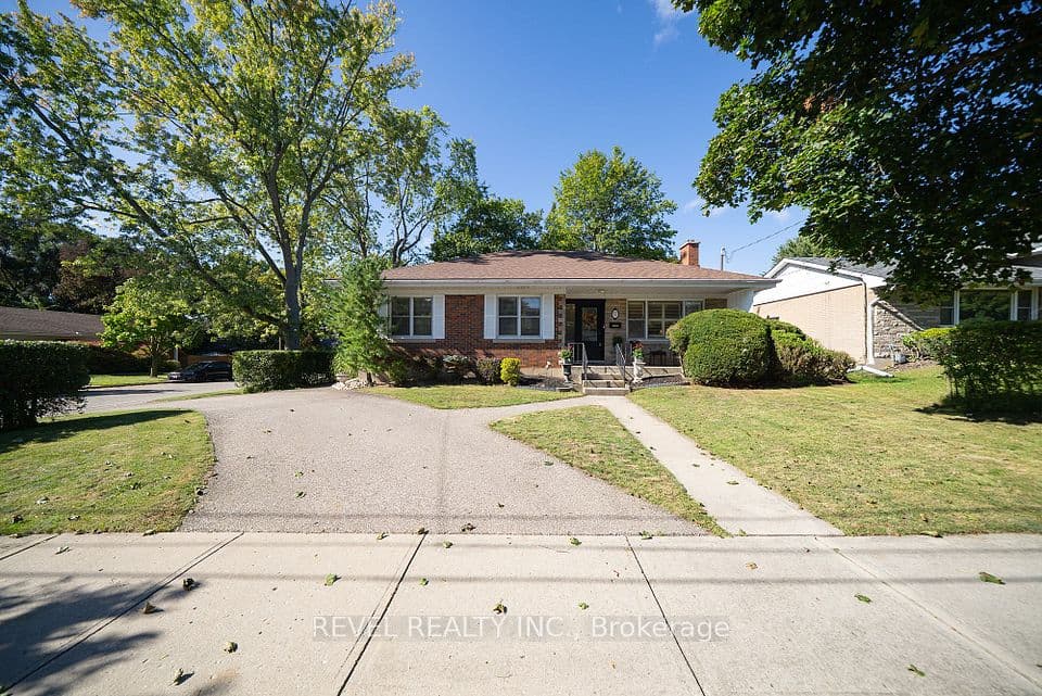 57 Devon Street, Brantford, ON N3R 1M5 – main photo