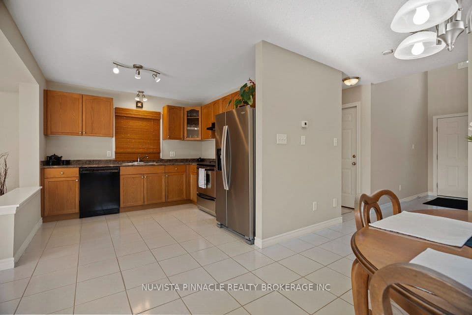 2504 Meadowgate Boulevard, London South, ON N6M 1L8 – photo 3
