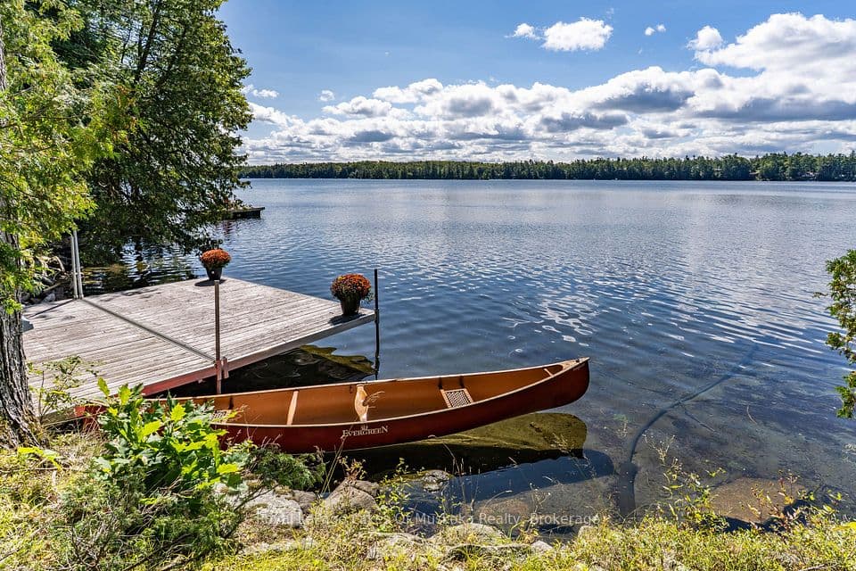 1106 Clear Lake Road, Muskoka Lakes, ON P0C 1M0 – main photo