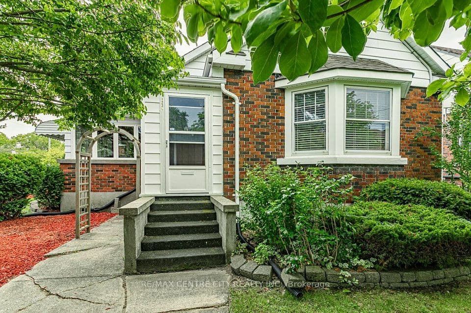123 1/2 Myrtle Street, St. Thomas, ON N5R 2G2 – photo 3