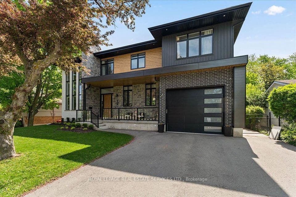 251 Aldercrest Avenue, Hamilton, ON L9B 1L7 – main photo