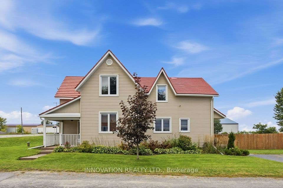 101 Mary Street, Carp - Dunrobin - Huntley - Fitzroy and Area, ON K0A 2H0 – main photo