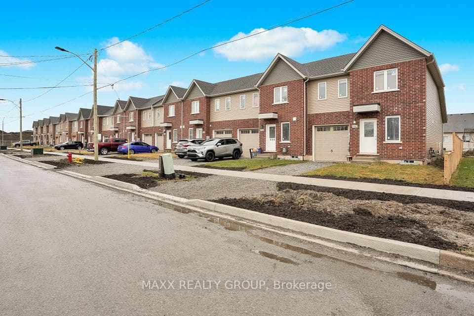 352 Alberta Street, Welland, ON L3B 0K5 – photo 3