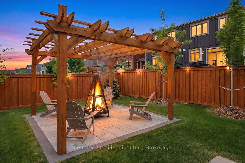 131 Courtland Street, Blue Mountains, ON L9Y 0R4 – photo 3