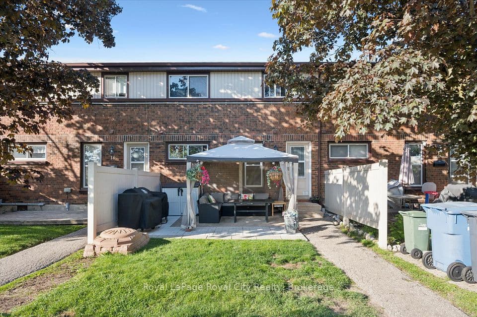 80 Burns Drive 18, Guelph, ON N1H 6V9 – main photo