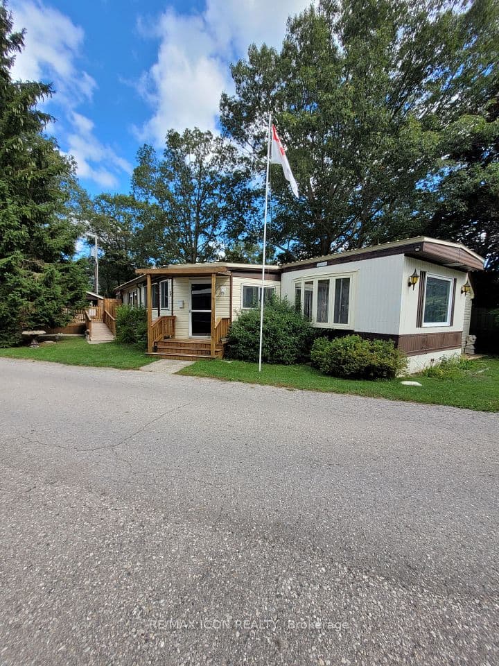 9839 Lakeshore Road 5, Lambton Shores, ON N0M 1T0 – photo 2