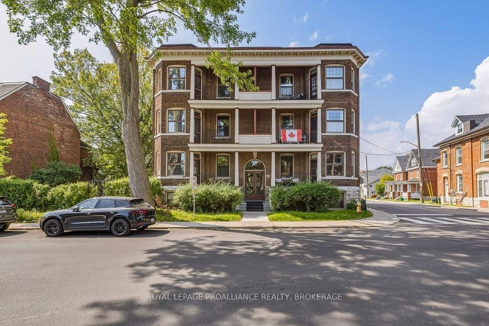 244 Barrie Street 5, Kingston, ON K7L 3K5 – main photo