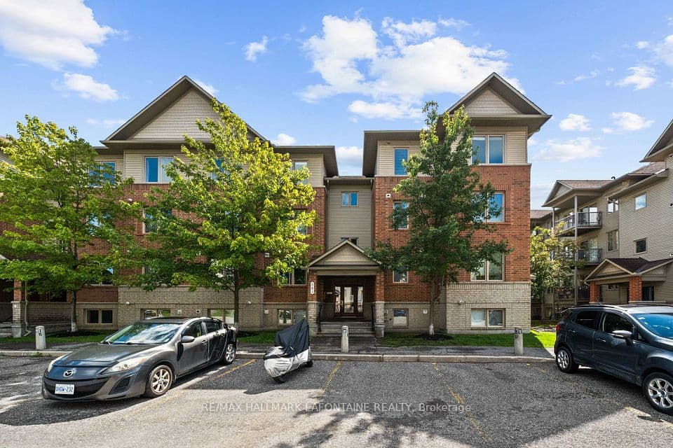 585 Stonefield Private 7, Barrhaven, ON K2G 4R4 – main photo