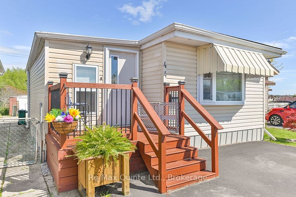 311 Dundas Street 44, Quinte West, ON K8V 1M1 – photo 3